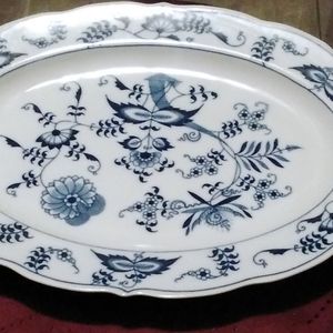 Blue Danube Blooming Onion Oval Serving Platter